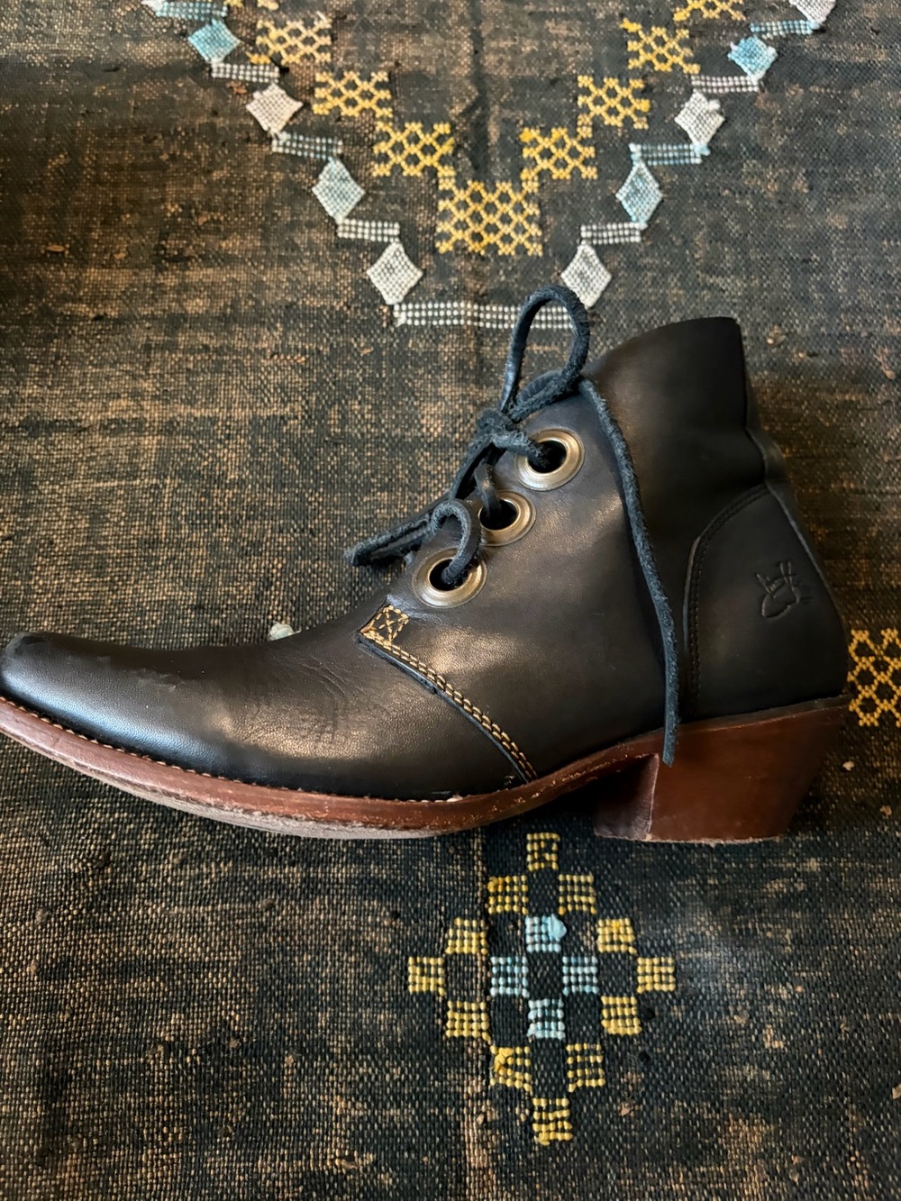 🔮Pre-loved John Fluevog Black Leather Simon lace-up ankle boots size 9 - Picture 8 of 15